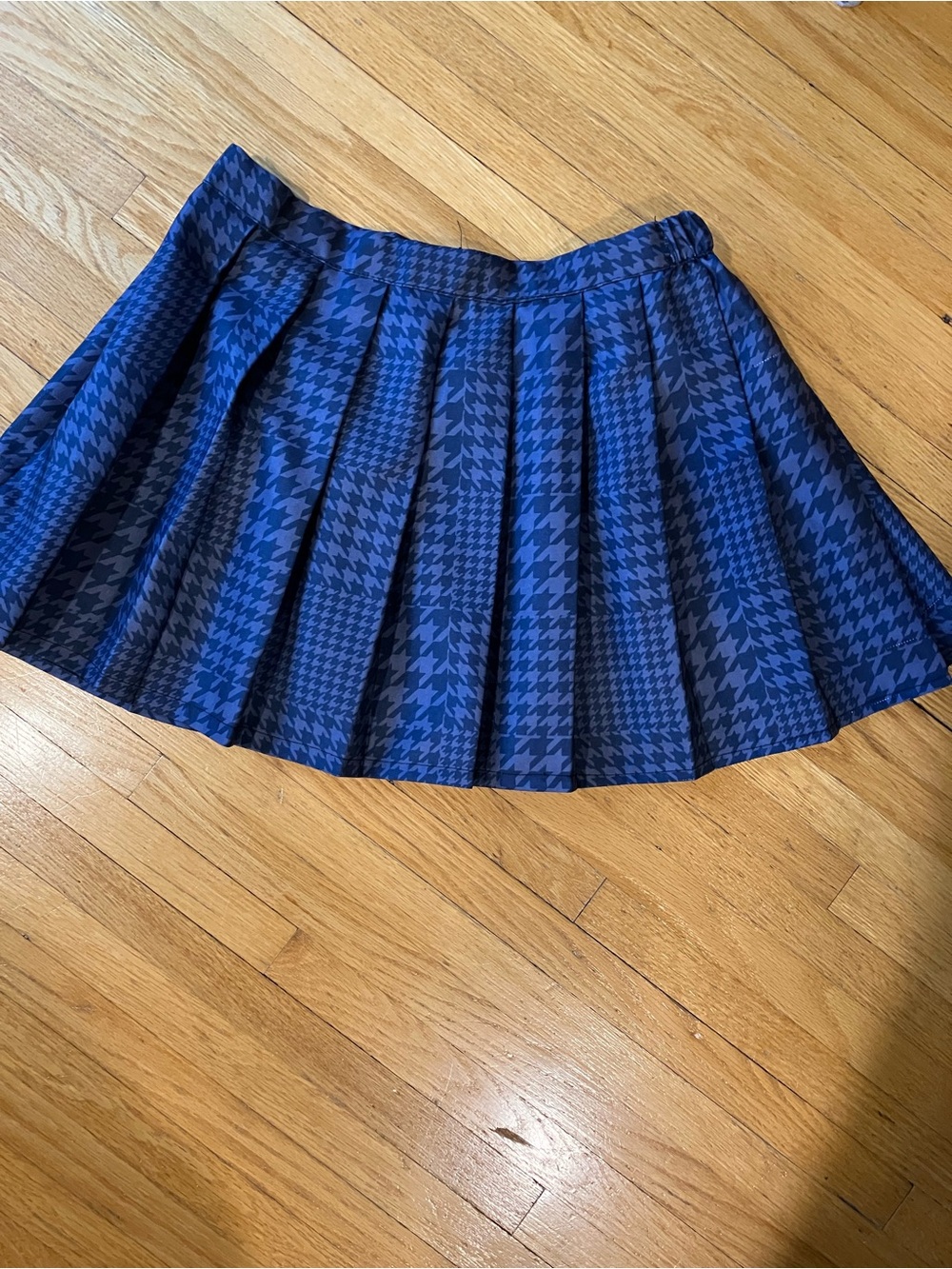 Source Unknown Navy & Black Houndstooth Pleated mini skirt plaid